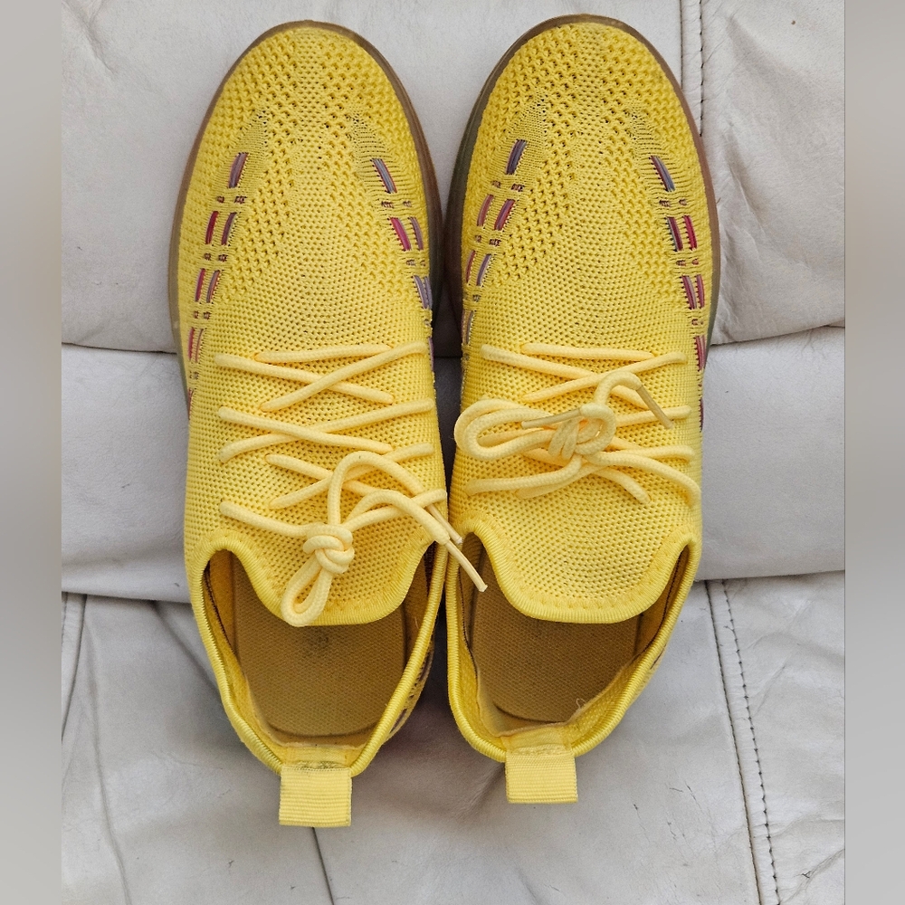 Wanted "Glimmer" Knit Low-Top Casual Sneakers Yellow W's Sz 6.5
